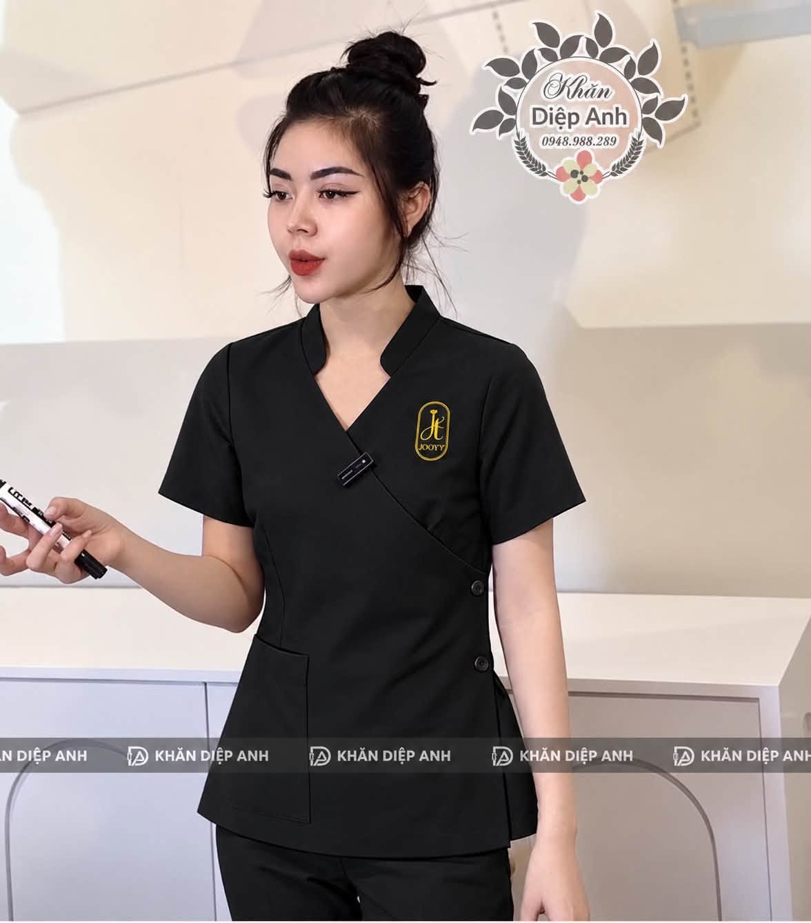 Đồng phục lễ tân